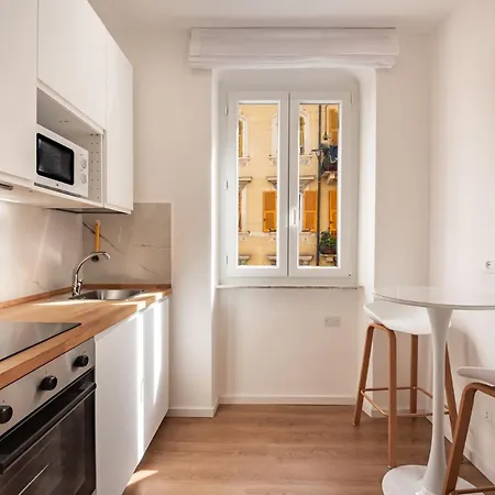 Appartement Binario 79 5terre 8min-in Front Of The Station,a-c La Spezia